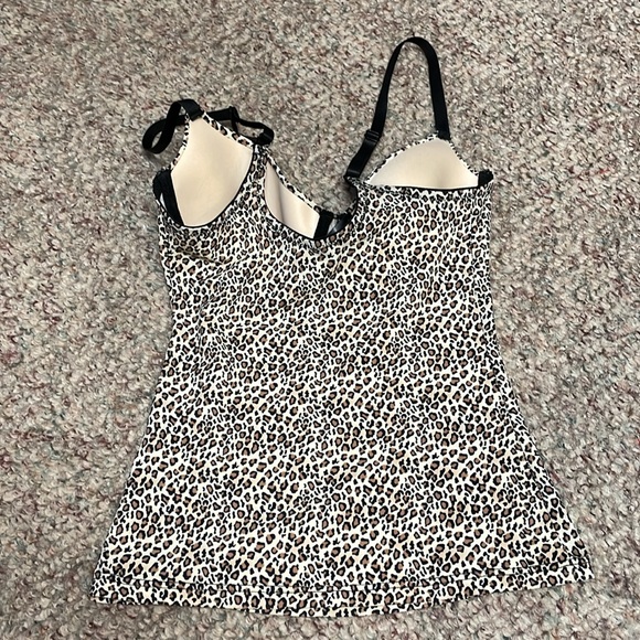 Marilyn Monroe padded cup tank - Picture 7 of 7